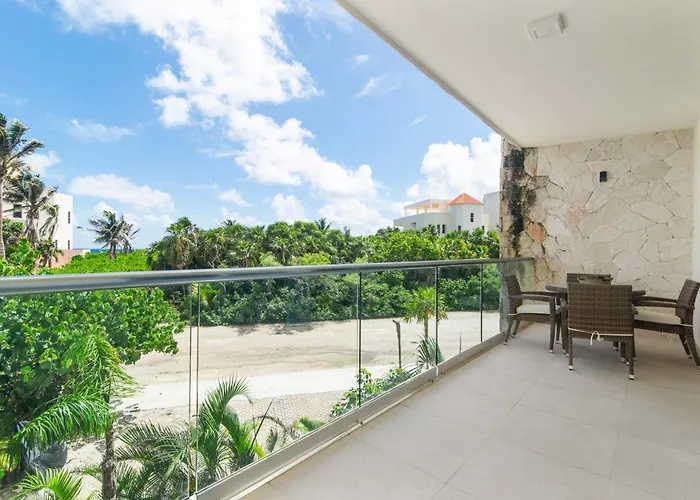 Bay With Access To The 7 Rooftop Pools *